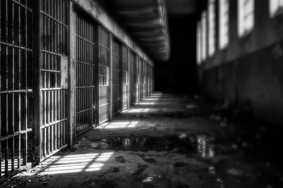 Immigration Detention without Bond